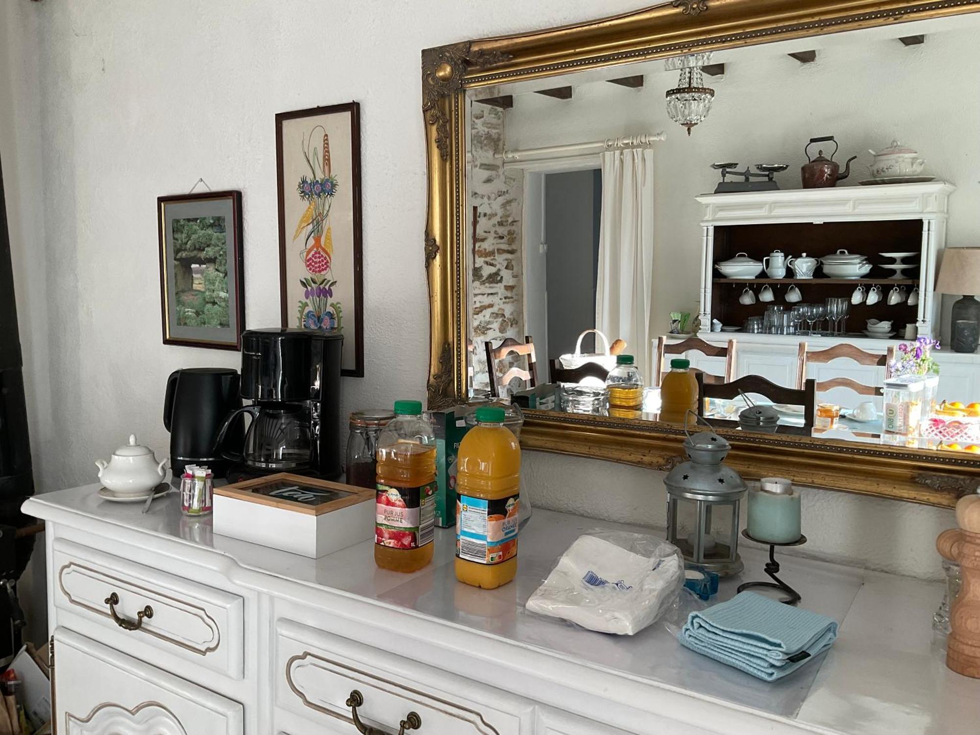 Saint-Pierre-du-Chemin La Brionniere B&B 외부 사진